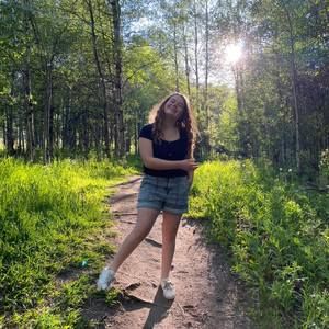 Meet your Posher, Avery